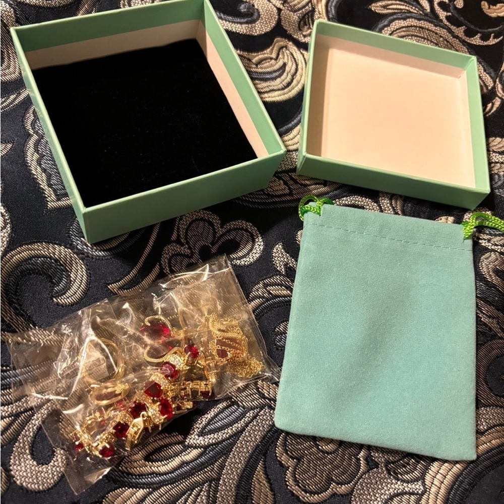 Jewelry Set - Picture 6 of 8